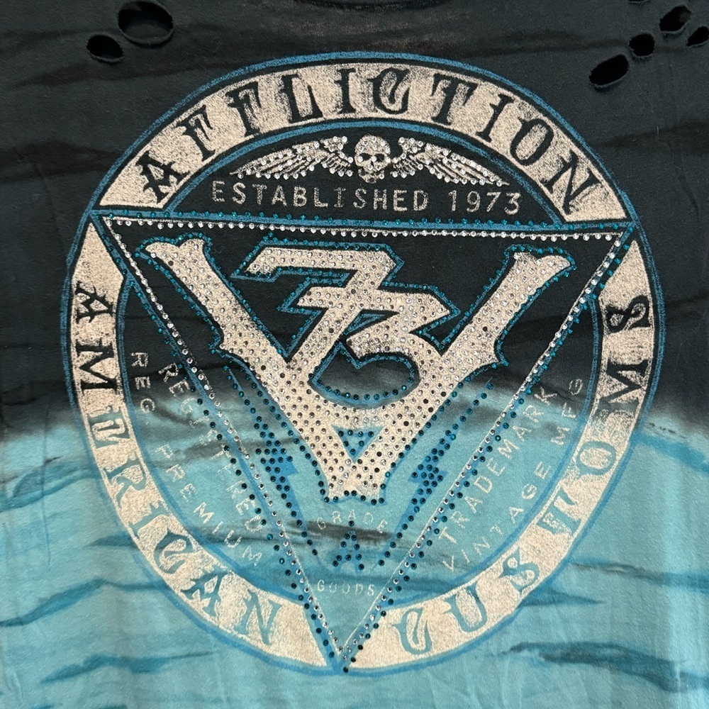 Affliction Blue Ombre Distressed Cutout Tee Size M Rhinestone Navy Aqua Rock Top - Picture 3 of 10